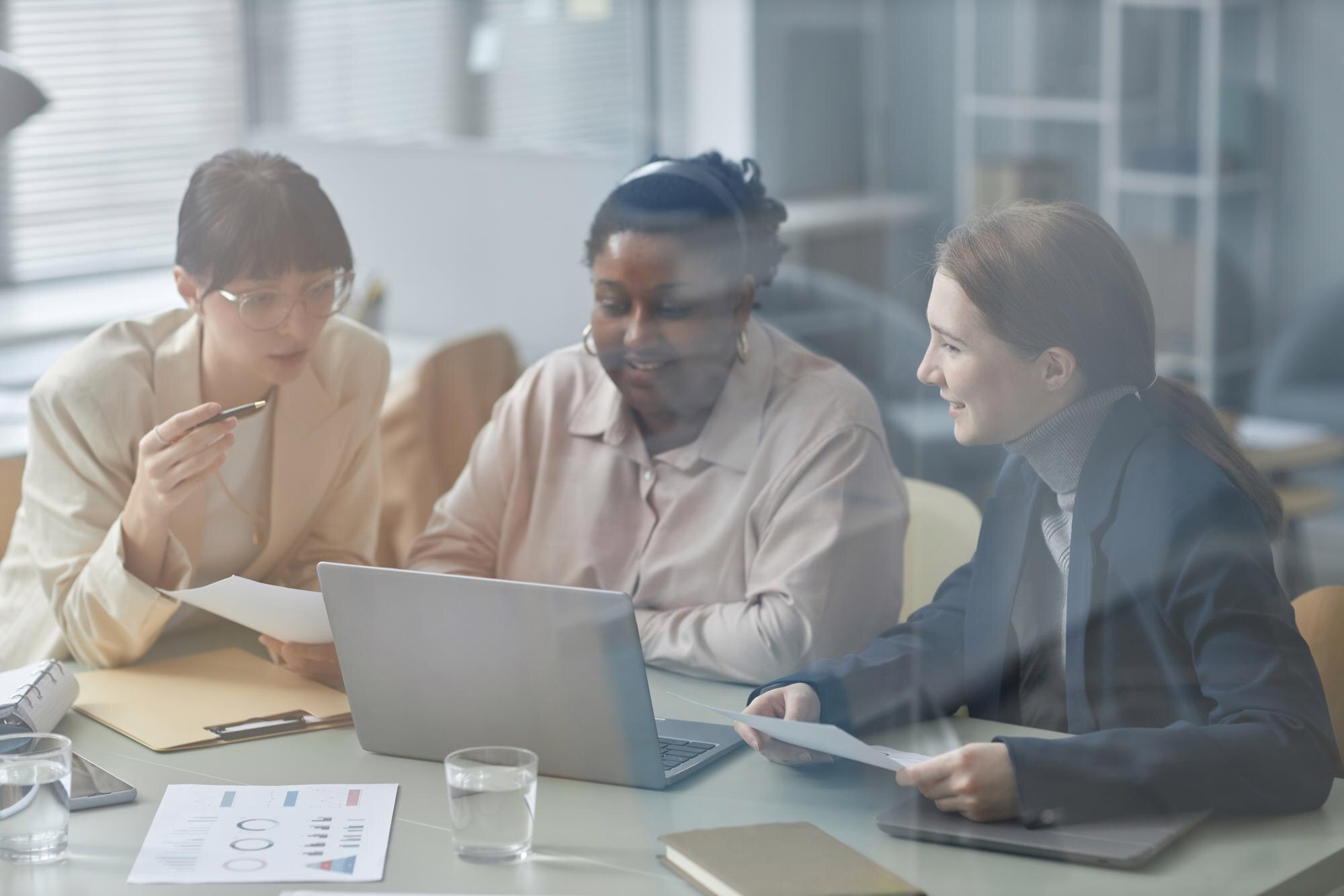 How Dedicated Funding Managers Simplify Business Financing